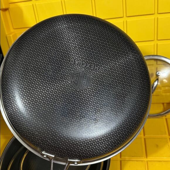 HEXCLAD 6 Piece Nonstick Stainless Steel Frying Pan Set 8”, 10” 12” and Wok $600 - Picture 5 of 11